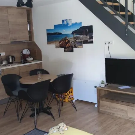 Apartment Mate