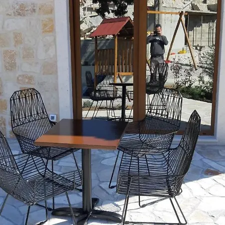 Mate * Ploce (Dubrovnik-Neretva)